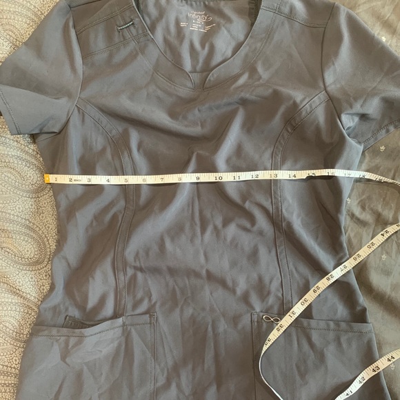 Greys Anatomy Scrub Top - Picture 1 of 3